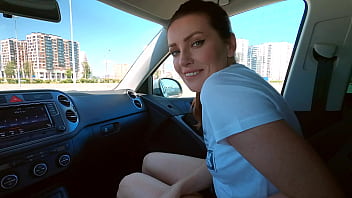 MILF's public blowjob and fetish in the car